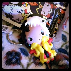 Disney Villians Cruella Figurine Keychain